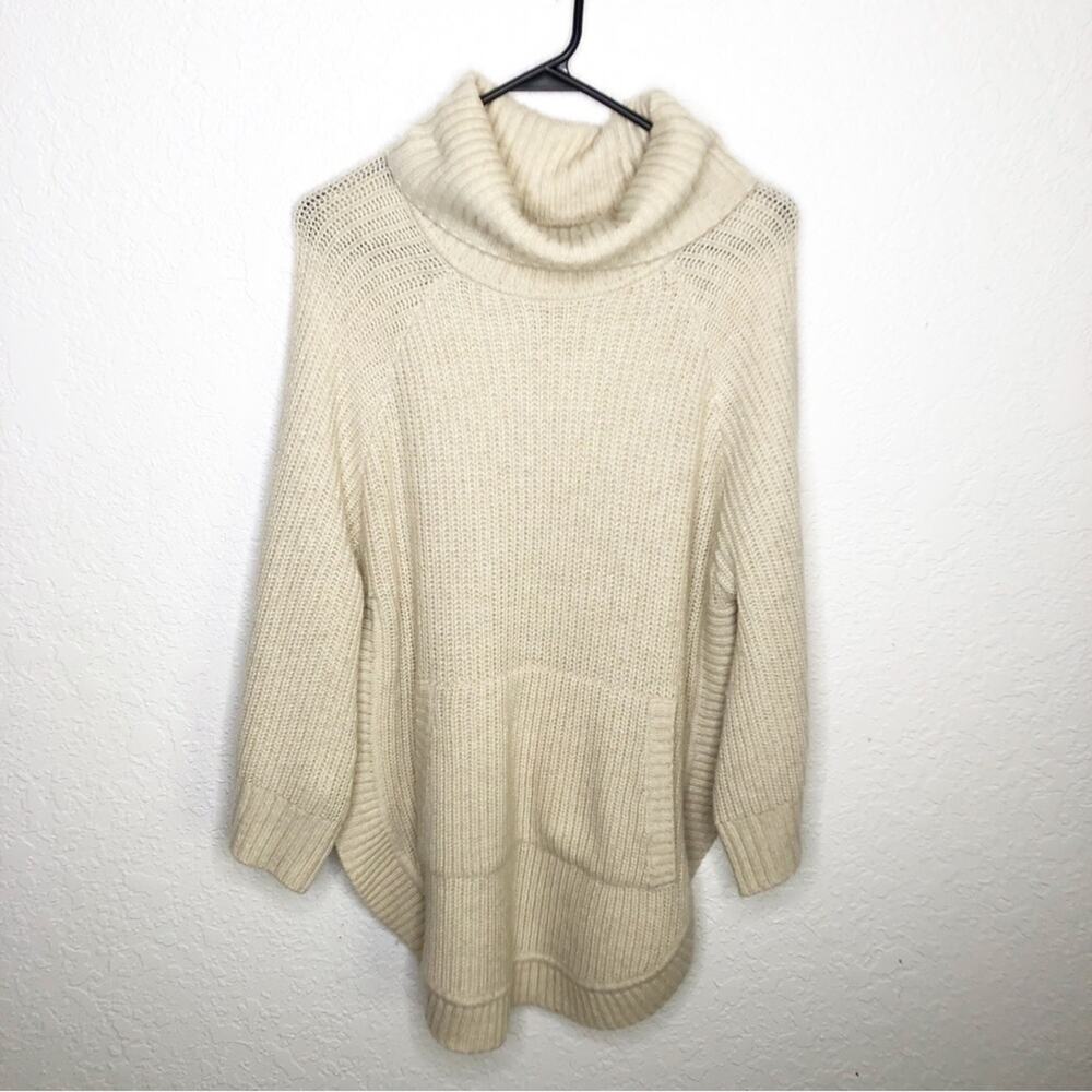 UGG cream chunky knit cowl neck wool blend sweater size Small